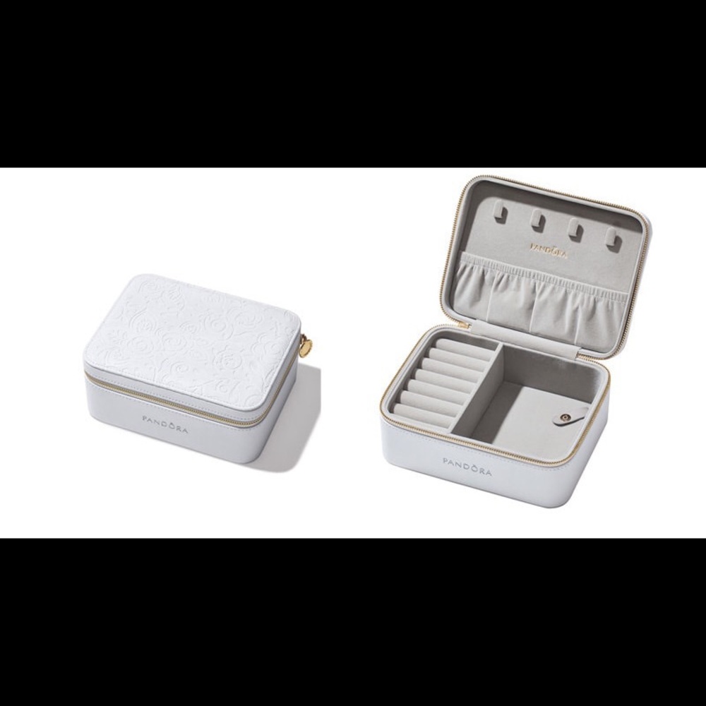 PANDORA Pandora White Jewelry Box / Travel Case